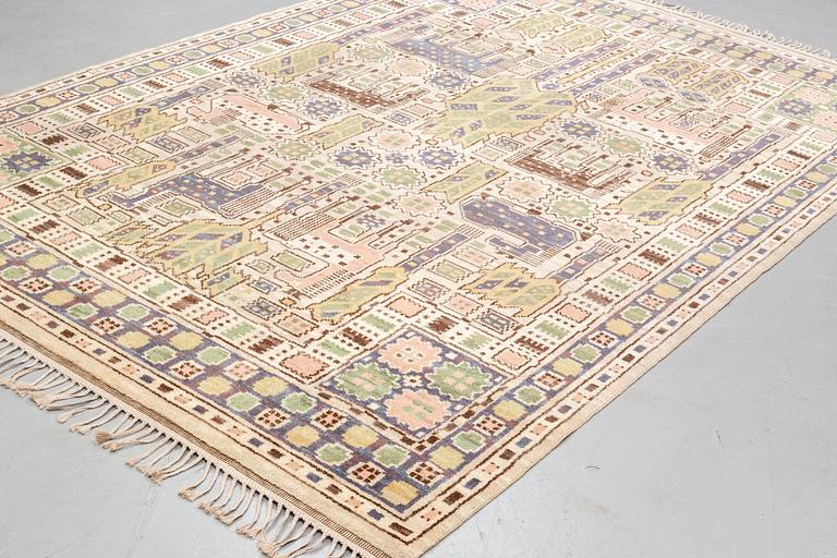 Märta Måås-Fjetterström, matto, "Hästhagen", knotted pile, ca 340-343,5 x 218-224 cm, signed AB MMF.