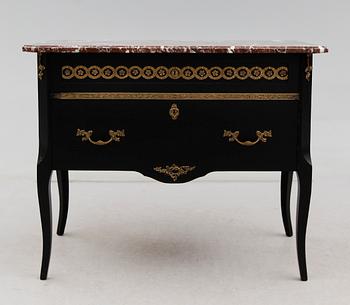 BYRÅ, gustaviansk stil, 1900-talets andra hälft.