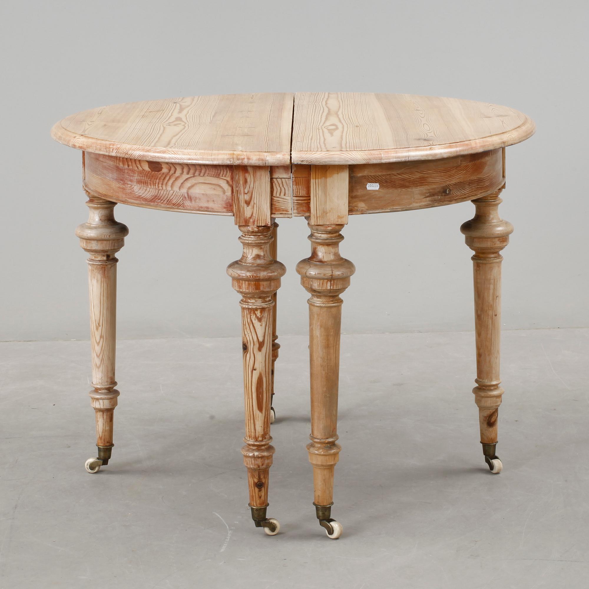 BORD, med iläggskiva, nyrokoko, omkring 1900.