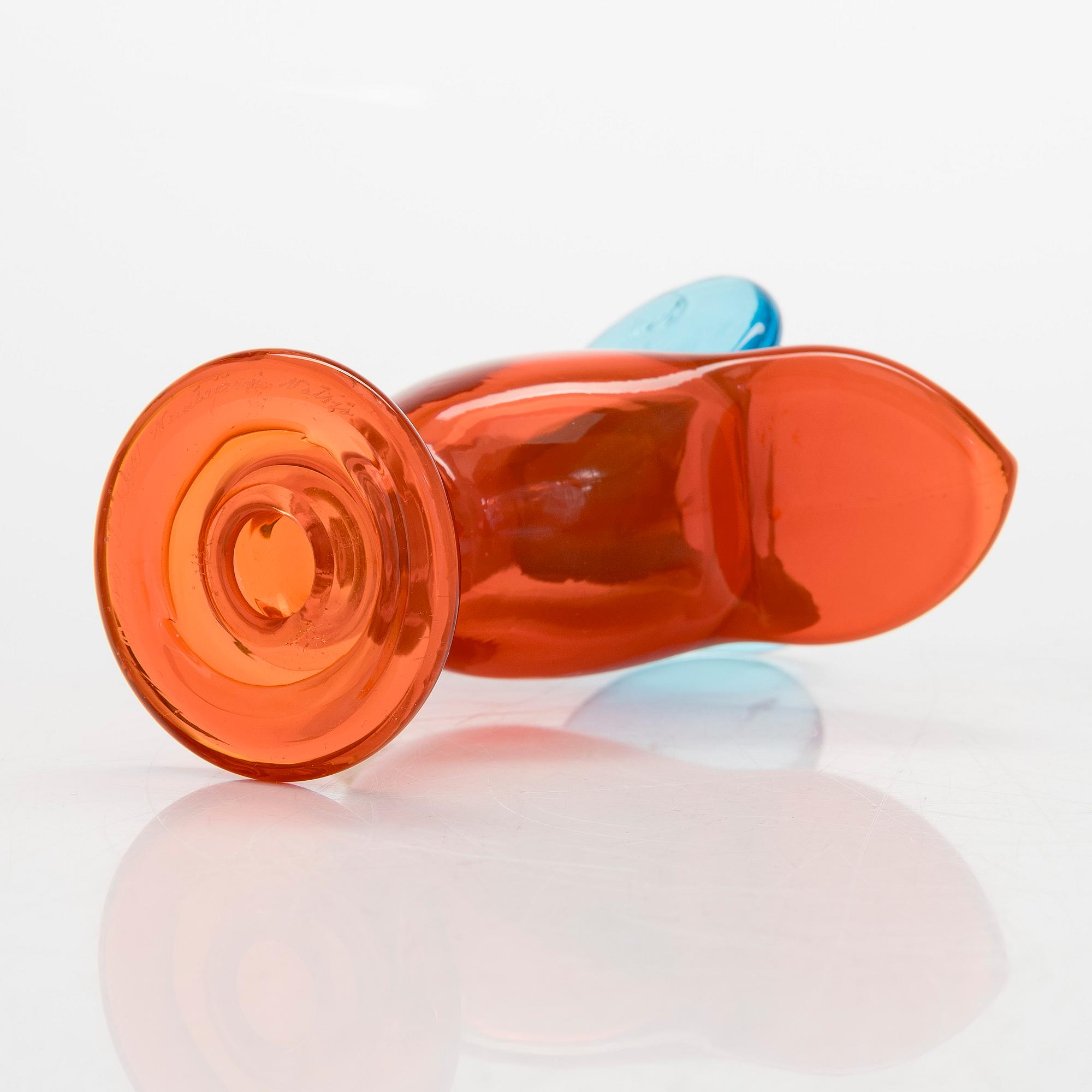 Oiva Toikka, a glass bird, signed Oiva Toikka, Nuutajärvi Notsjö.