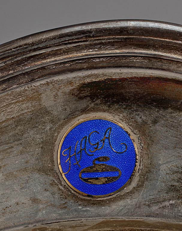 BRICKA samt FAT, 3 delar. silver,bla  C G Hallberg, Stockholm, 1932, 1939 resp 1941. Totalvikt 1404 g.