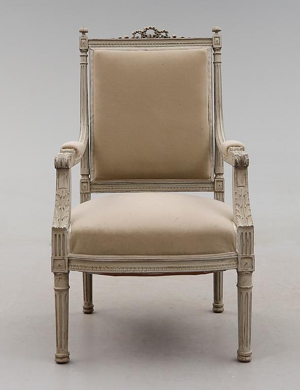 KARMSTOL, Louis Seize-stil, 1900-talets första hälft.