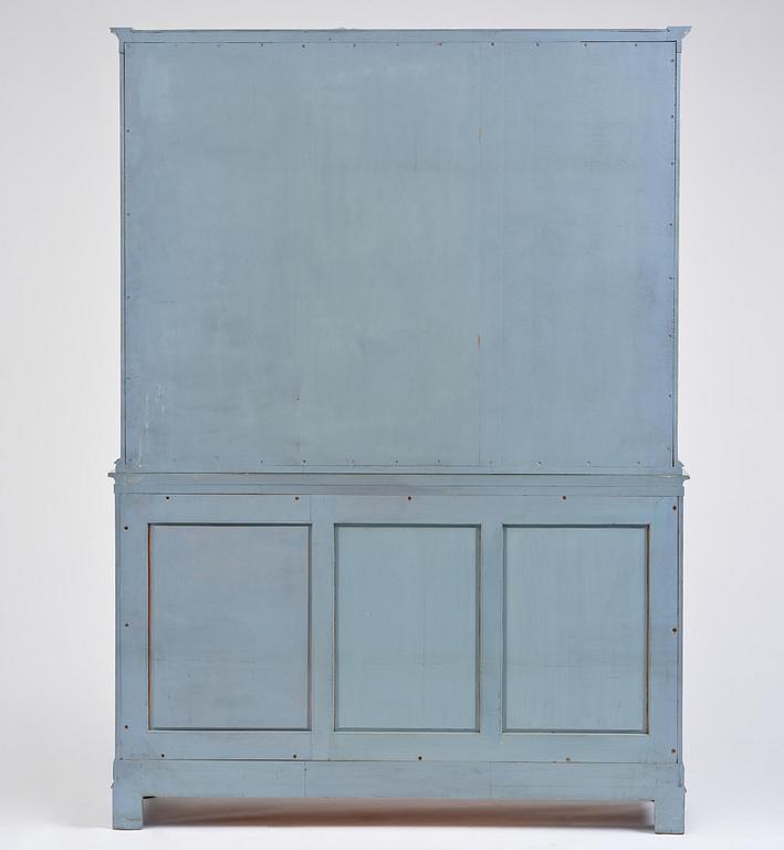 Carl Malmsten, a Swedish Grace showcase cabinet, cabinetmaker Albin Johansson, Stockholm, for Villa Kvikkjokk, 1927.