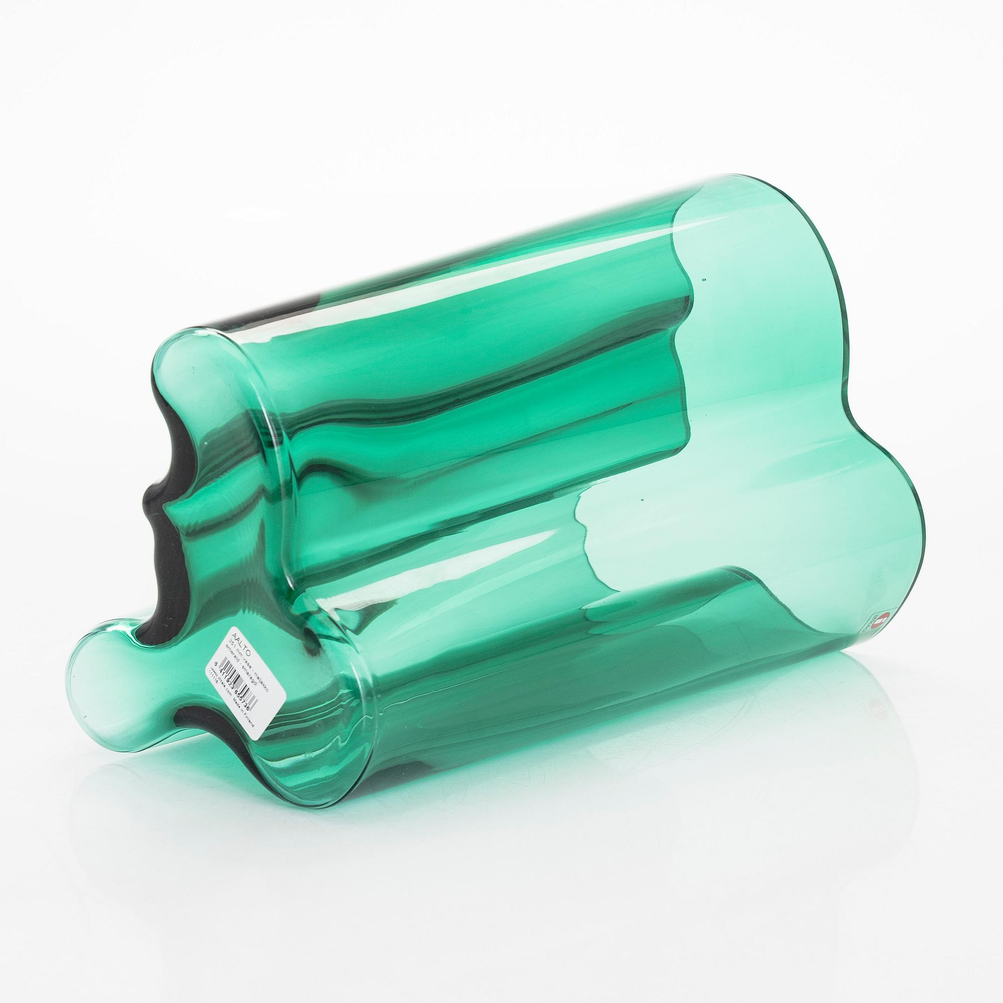 Alvar Aalto, a '251' vase signed Iittala. 2000s.