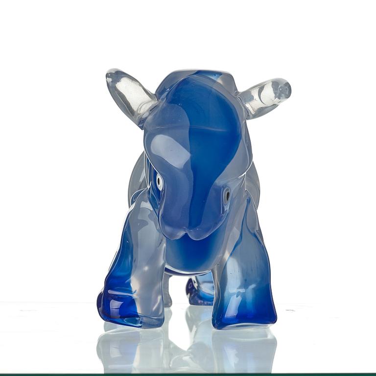 Juan Garcia Ripolles, A Juan Garcia Riopollès glass sculpture of a bull, 'El Toro En Azul', Berengo Studio, Murano, Italy.