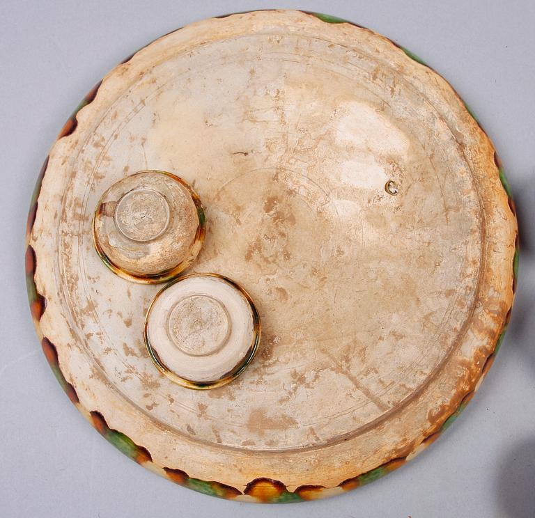 KANNA samt TALLRIK MED 7 SKÅLAR, keramik, sungstil, Kina.