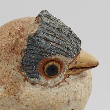 TYRA LUNDGREN, a stoneware sculpture of a bird, mid 20th century.