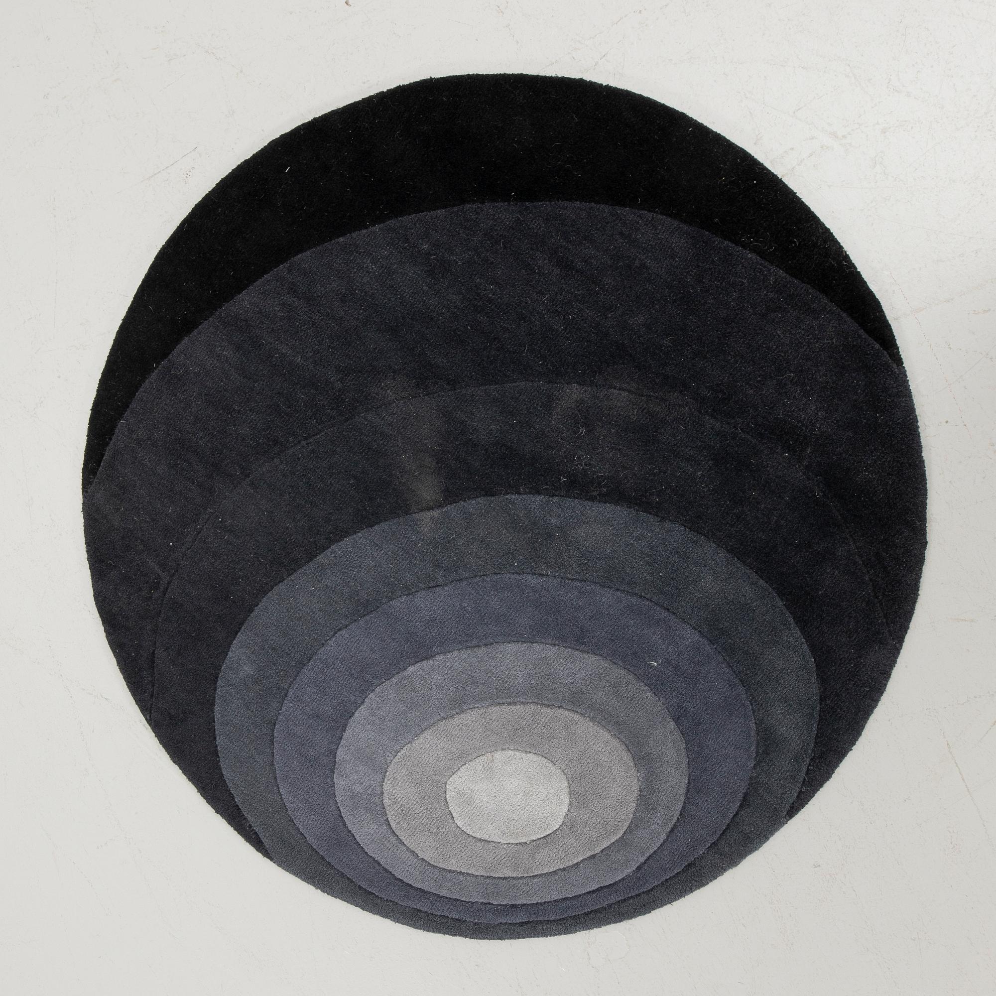 Verner Panton, Rug, model "Luna", Verpan, Denmark. 120 cm.