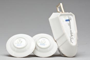 SKÅLFAT och ASKFAT, 1+2 delar. Porslin, Flora Danica, Royal Copenhagen.