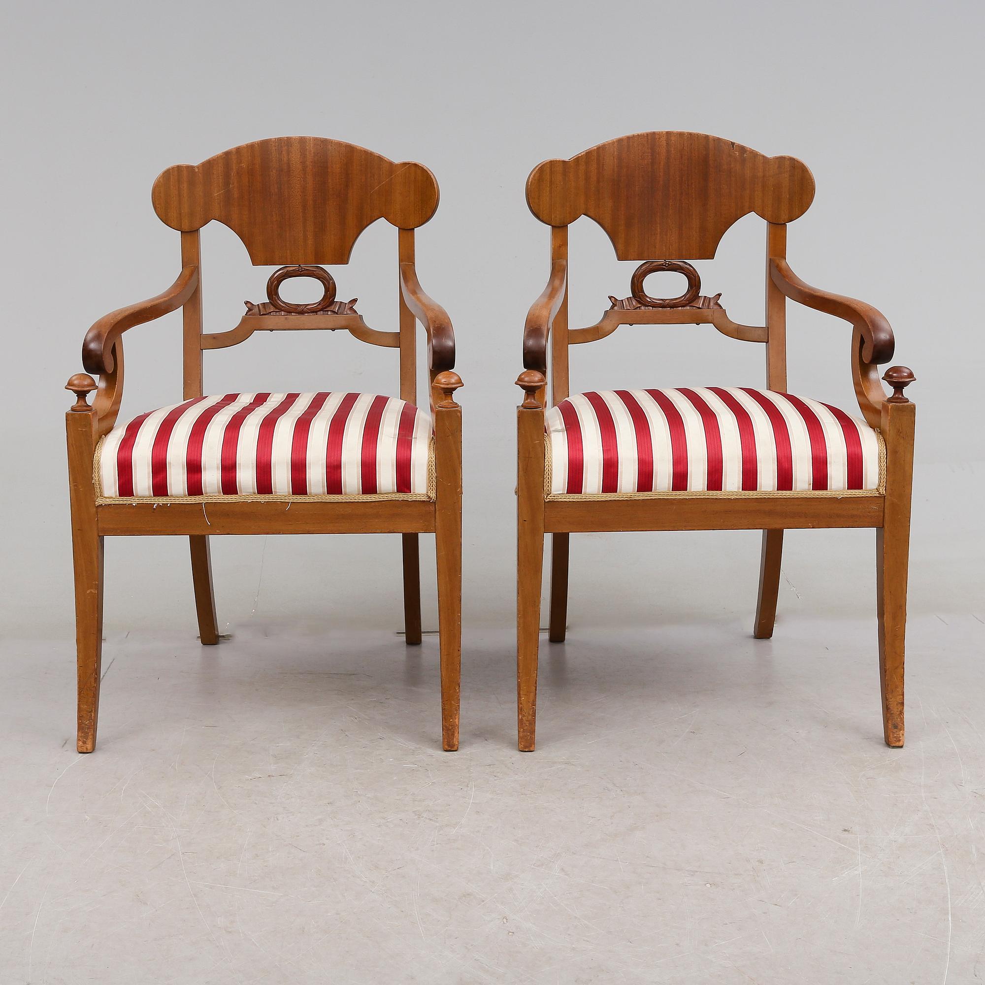 KARMSTOLAR, 1 par, Karl Johan-stil, 1900-talets början.