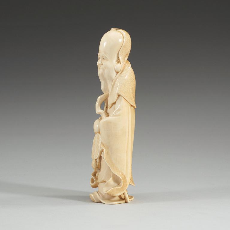 A Japanese ivory Okimono, period of Meiji (1868-1912). Signed.