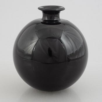 Harald Notini, a "Cryopas" vase model C11550, Pukebergs Glasbruk, 1930s.