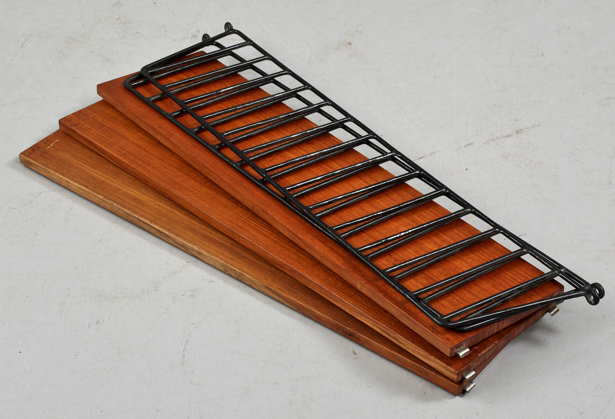 HYLLOR, 2 st, stringmodell, 1900-talets andra hälft.