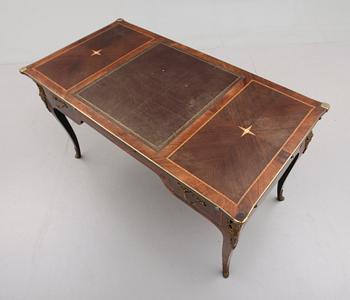 SKRIVBORD, rokokostil, 1900-talets första hälft.