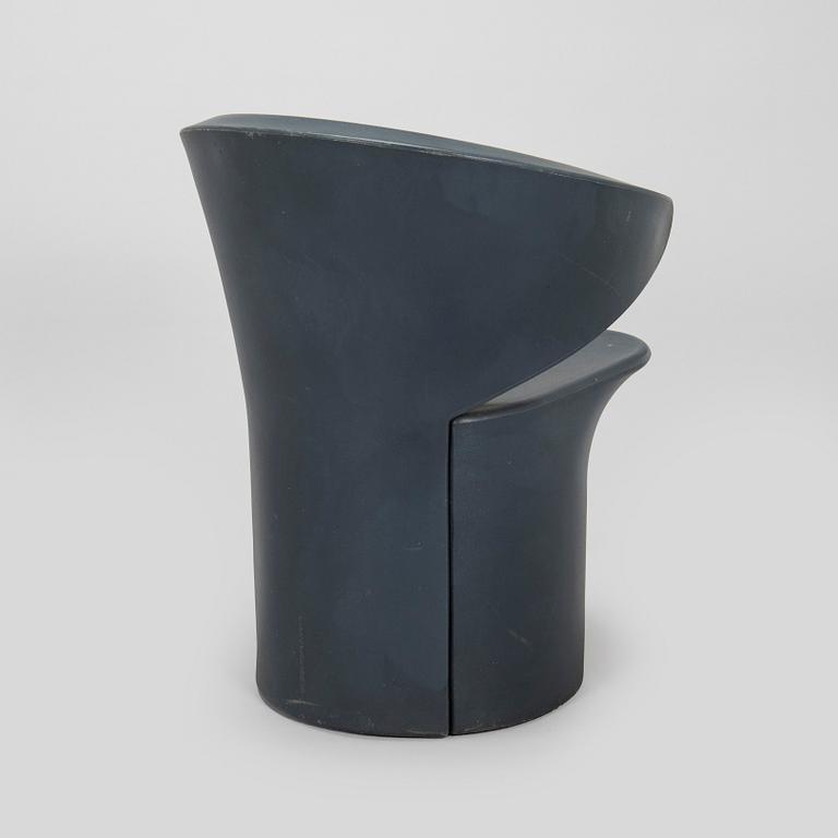 Eero Aarnio, tuoli "Focus" Adelta 2002.