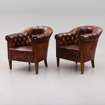 FÅTÖLJER, 1 par, Chesterfieldmodell, 1900-talets första hälft.