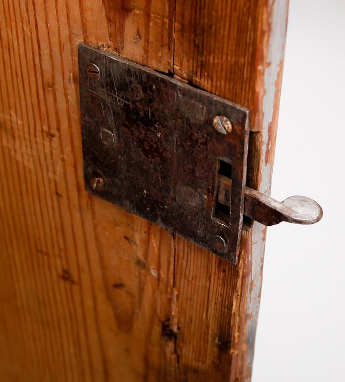 SKÅP, kolonnformat, 1800-tal.