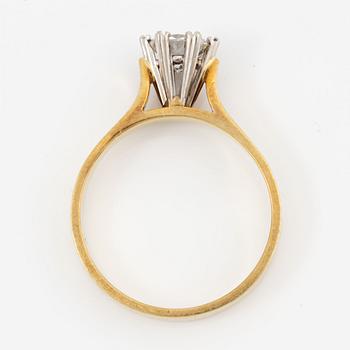 Ring, 18K gold with brilliant-cut diamond.