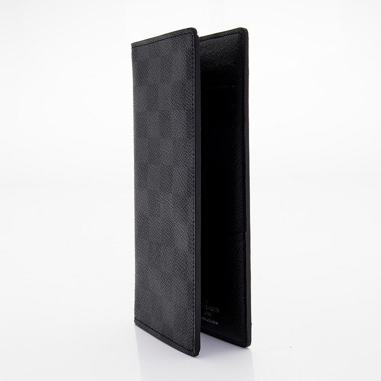 Louis Vuitton, a 'Brazza' wallet.