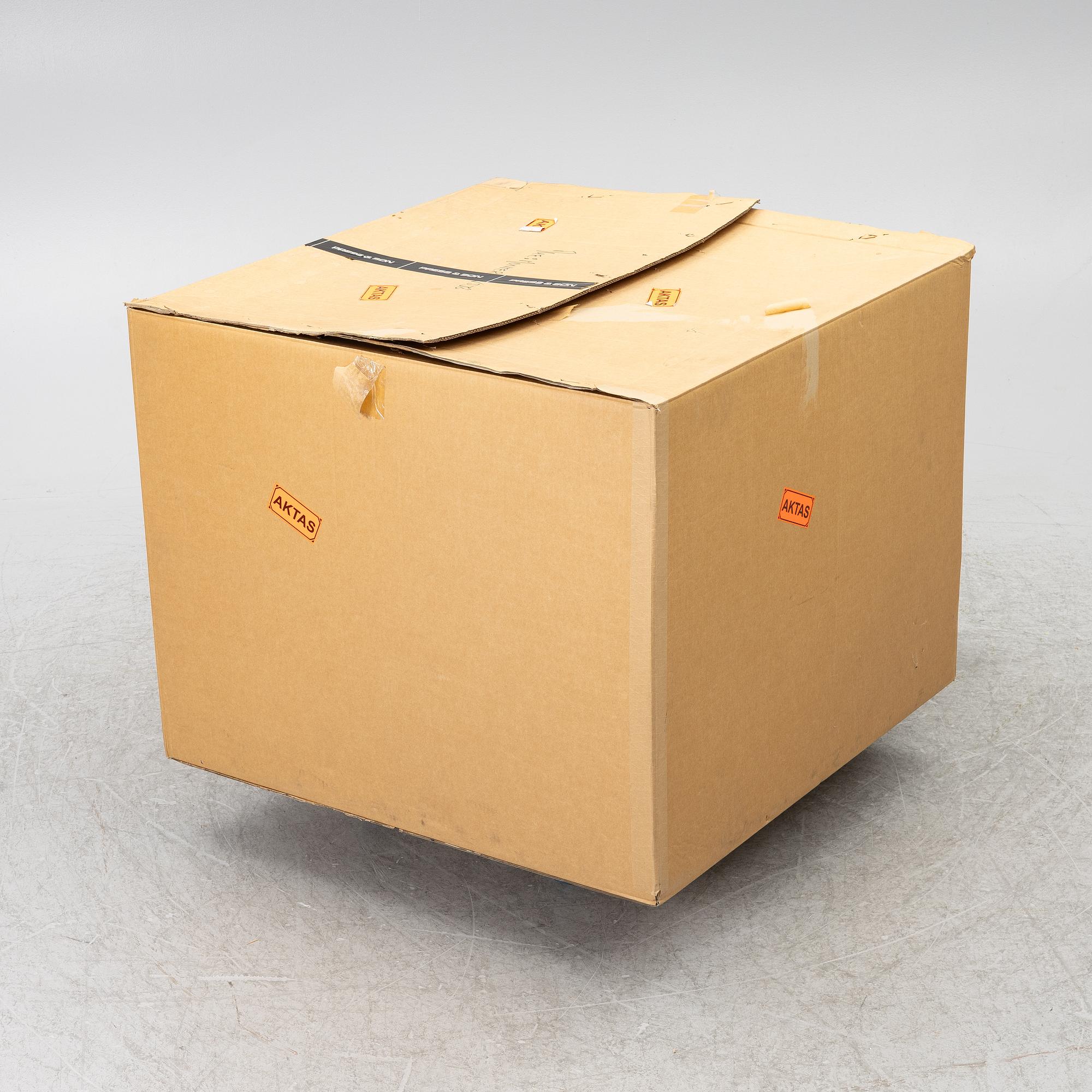 An 'Elements XL' floora lamp, Note Design Studio.