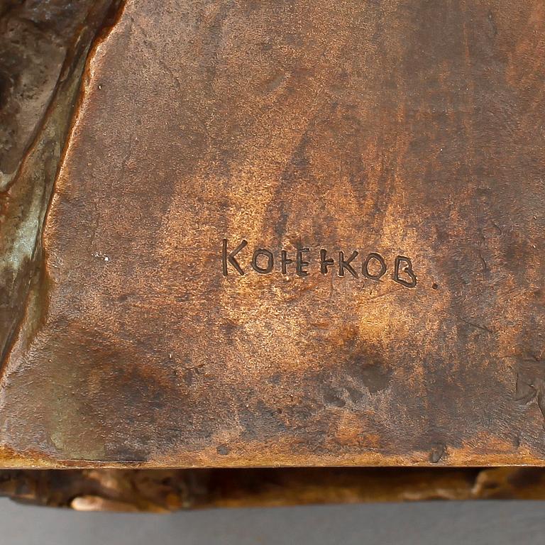 OKÄND KONSTNÄR, byst, brons, bär oidentifierad signatur. Ryssland.