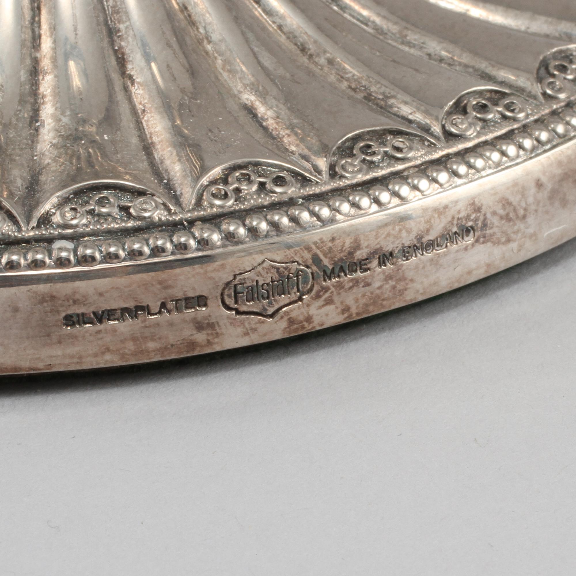 LJUSSTAKAR, ett par, pläter, England, 1900-tal.
