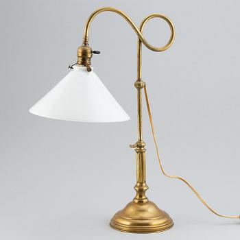 An early 20th century brass table lamp.