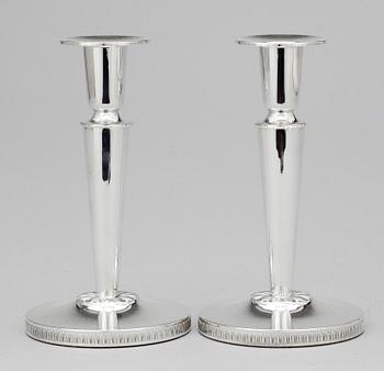 LJUSSTAKAR, ett par, silver, Ceson, Göteborg, 1992.