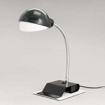 ALVAR AALTO, Bordslampa, modell A703, för Artek 1900-talets slut.