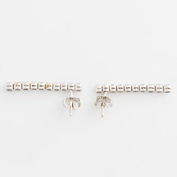 A pair of ca 1.00 ct brilliant-cut diamond earrings. Leo Pizzi, Italy.
