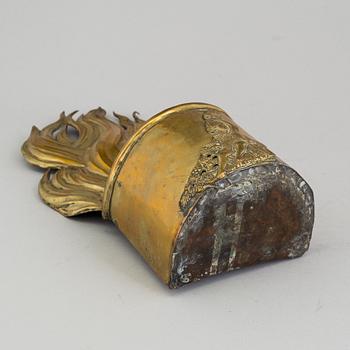 A BRASS SPOON HOLDER, 17th/18th century.