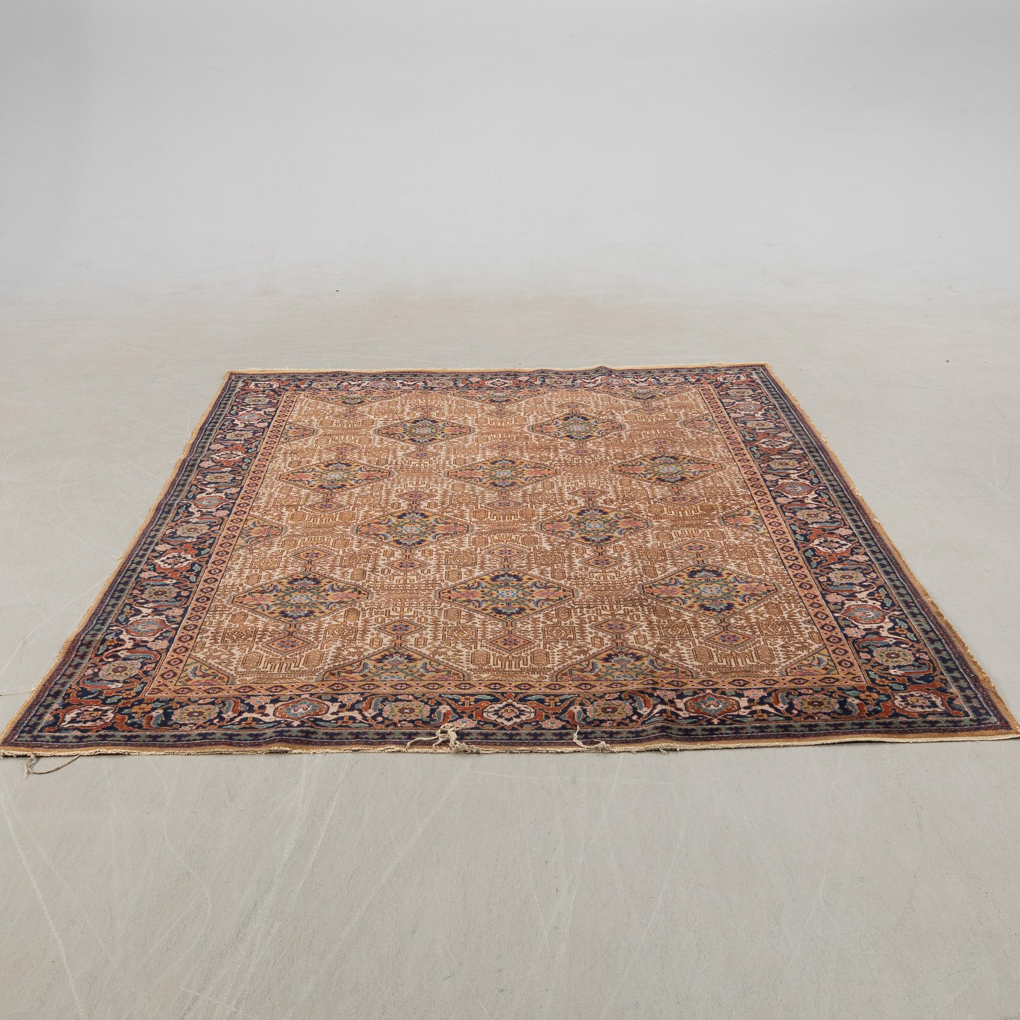 Matta, nordvästpersisk, 295 x 200 cm.