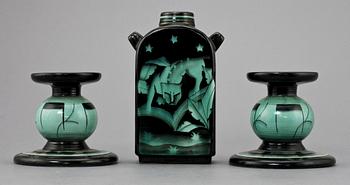 LJUSSTAKAR, ett par samt FLASKA, flintgods, Ilse Claesson, Rörstrand, omkring 1930.