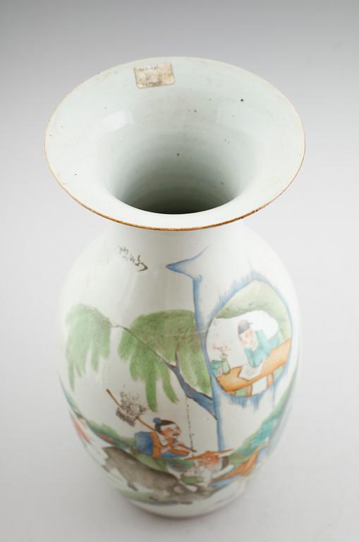 VAS, porslin, Kina, 1800-talets andra hälft.