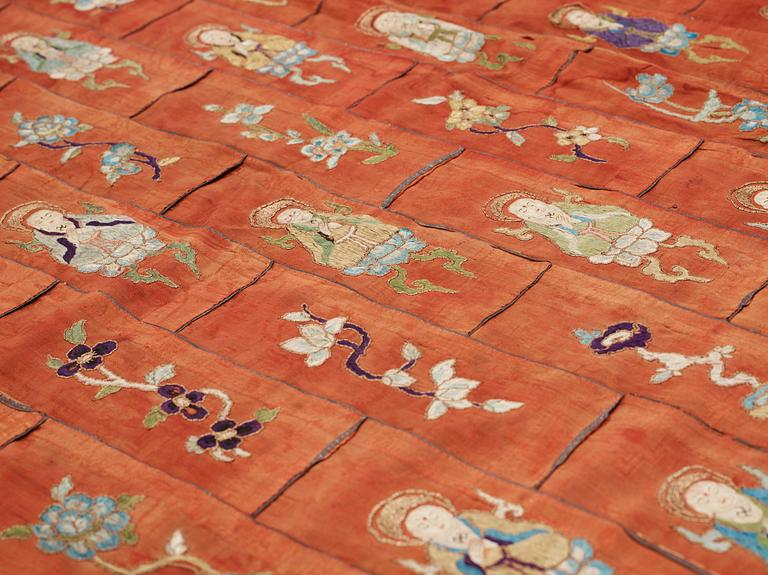 TEXTIL/DHOTI, broderat siden. Tibet, omkring 1900.