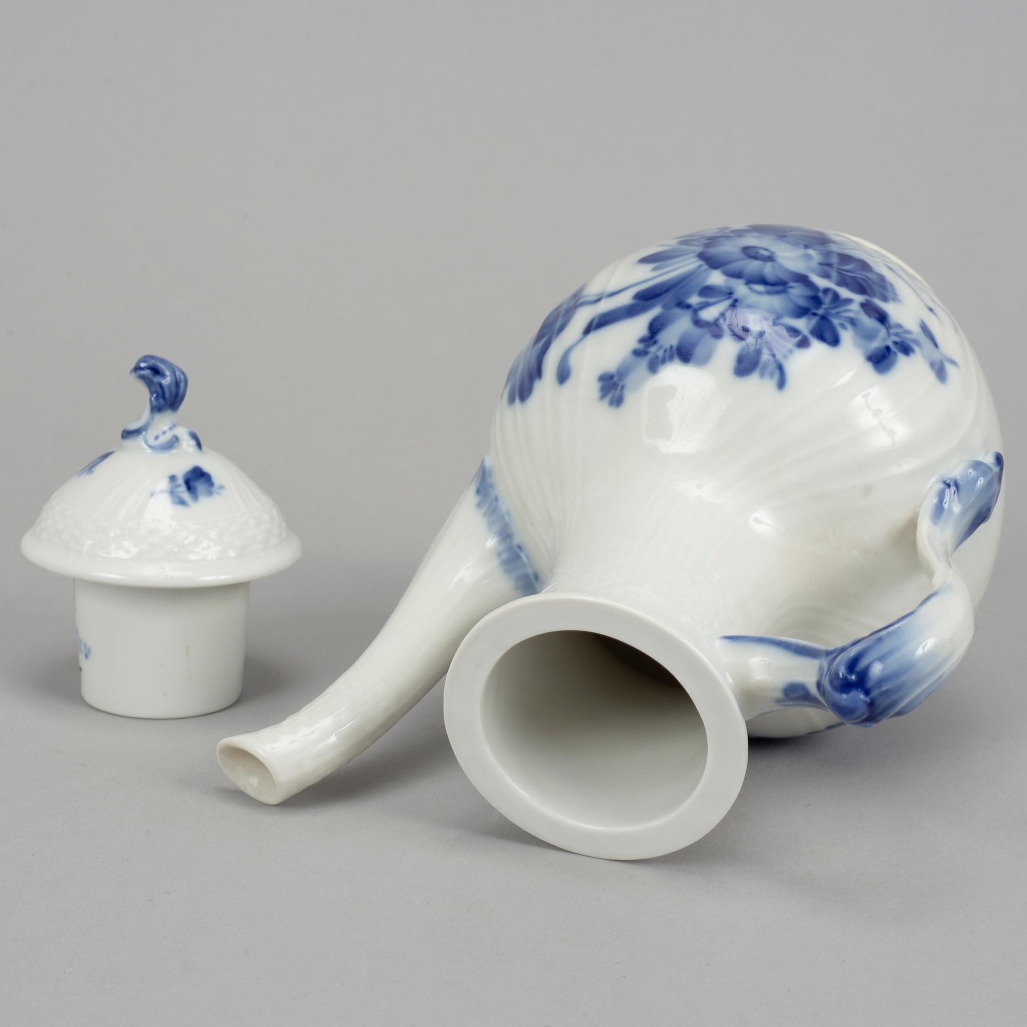 Royal Copenhagen, 28 pcs service.