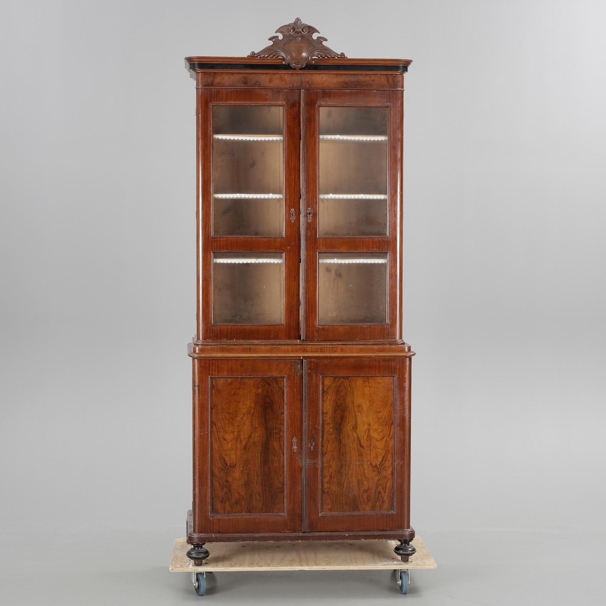 BOKSKÅP, 1800-talets andra hälft.