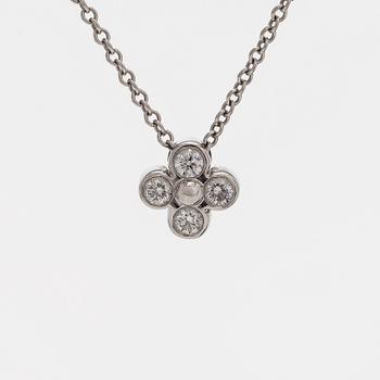 Tiffany & Co, a platinum necklace with brilliant-cut diamonds.
