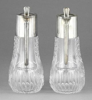 KANNOR, ett par, glas och nysilver, GAB, 1900-talets början.