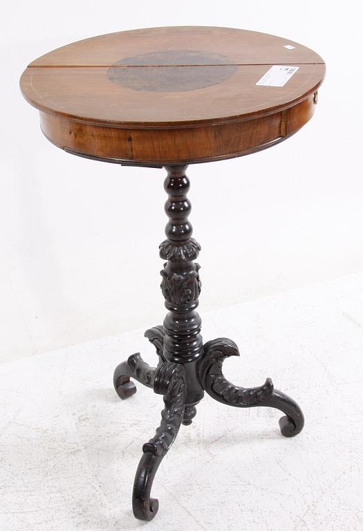 BORD, nyrokoko, 1800-talets andra hälft.