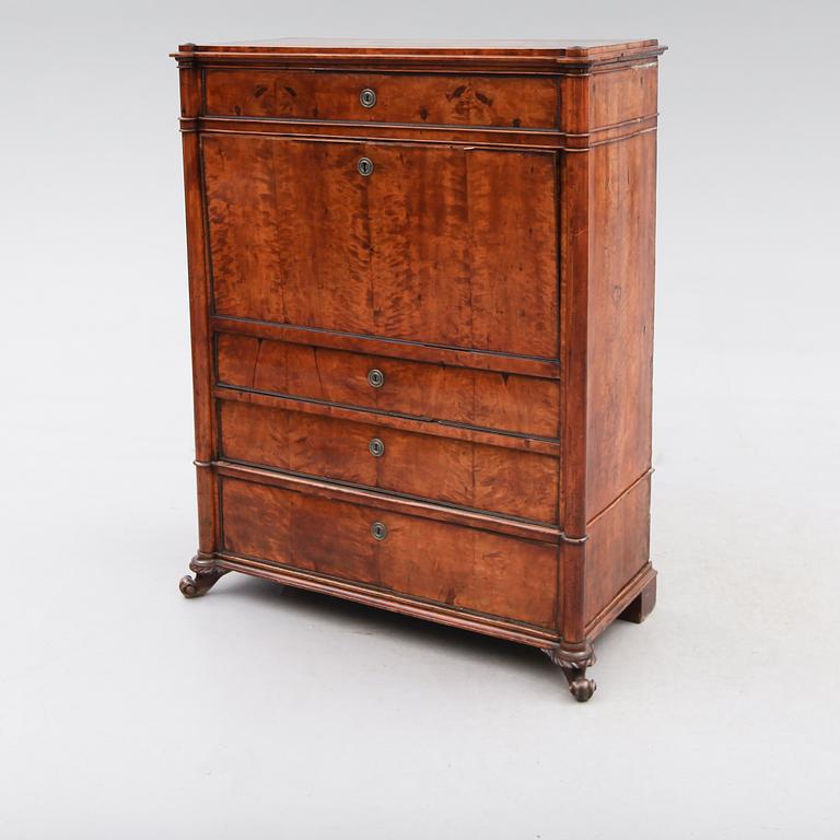CHIFFONJÉ, 1800-talets mitt.