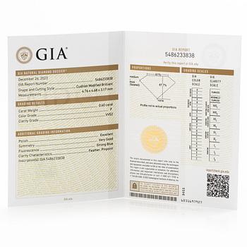 Ring in 18K gold with three diamonds 0.60 ct, 0.41 ct, and 0.40 ct. Accompanied by a report for each diamond.