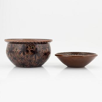 Tomas Anagrius, two earthenware bowls, Kvidinge, 1970's.