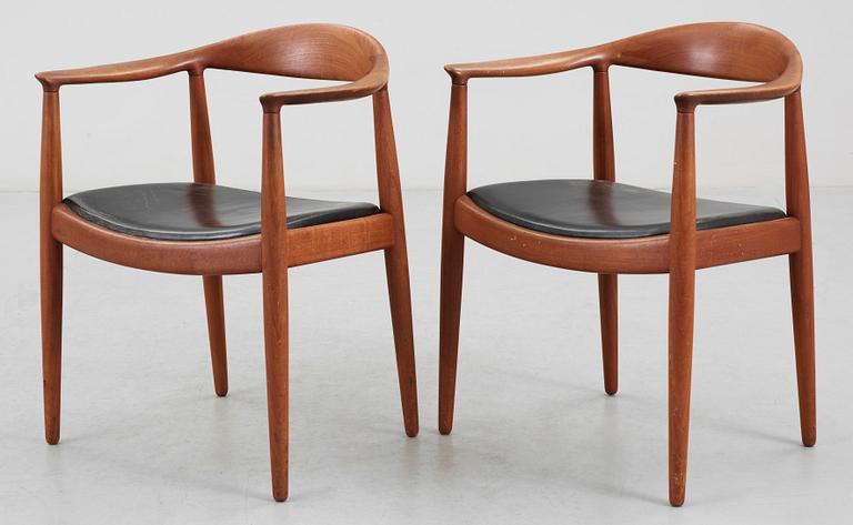 KARMSTOLAR, ett par, Hans J Wegner,"The Chair", för Johannes Hansen, Danmark 1950-60-tal.