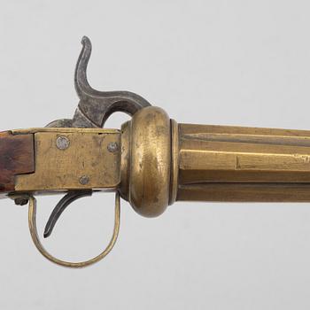 Slaglåsrevolver, svensk, 1800-talets andra hälft.