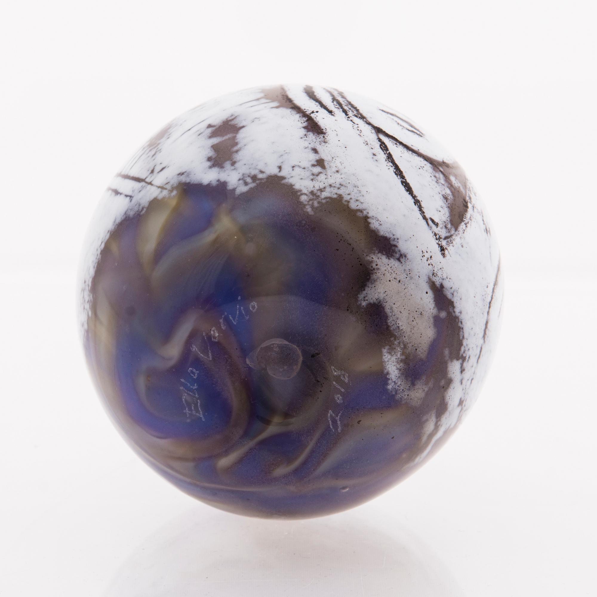 ELLA VARVIO, A glass vase/ sculpture, signed Ella Varvio 2018.