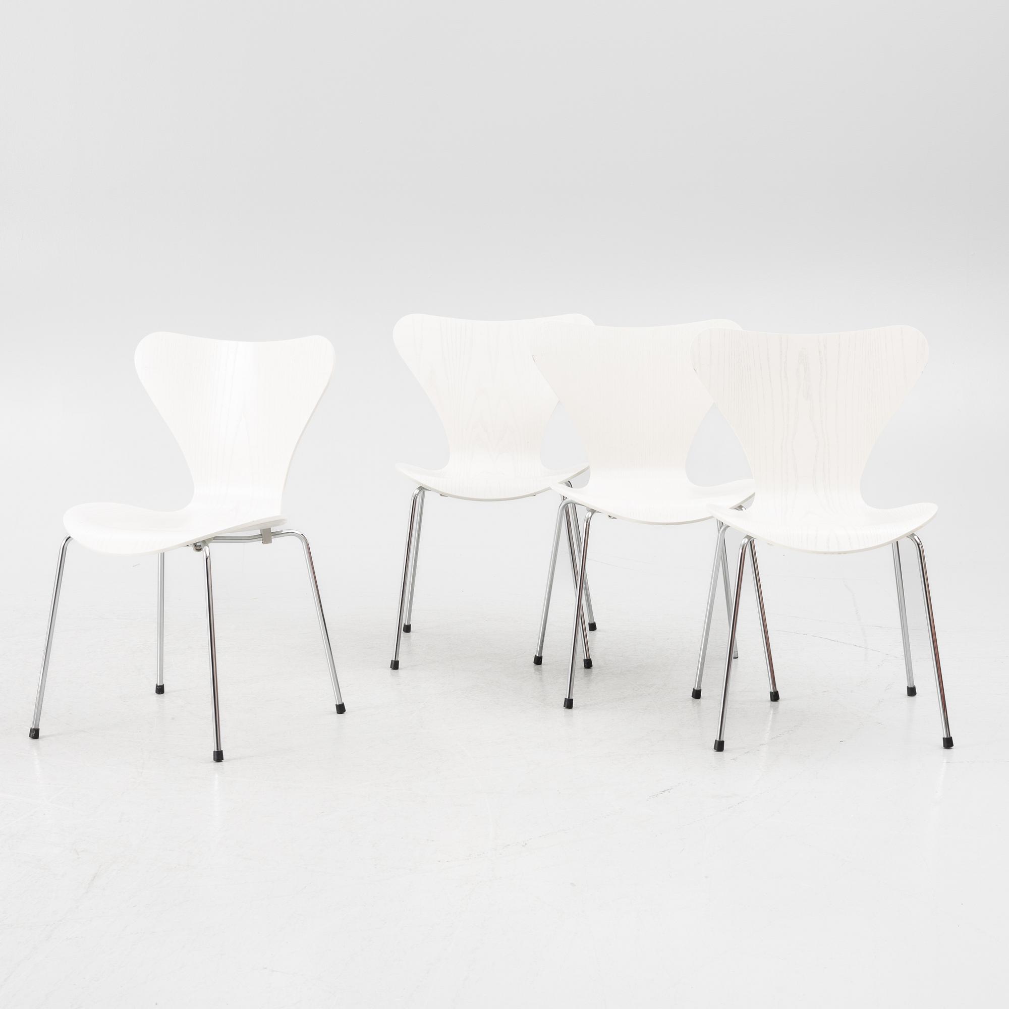 Arne Jacobsen, a set of 4 chairs "Sjuan", Fritz Hansen, Denmark, 2000.