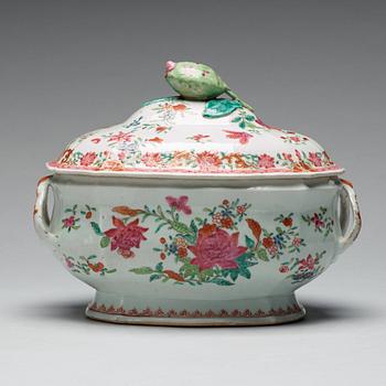 TERRIN med LOCK, kompaniporslin. Qingdynastin, Qianlong (1736-95).