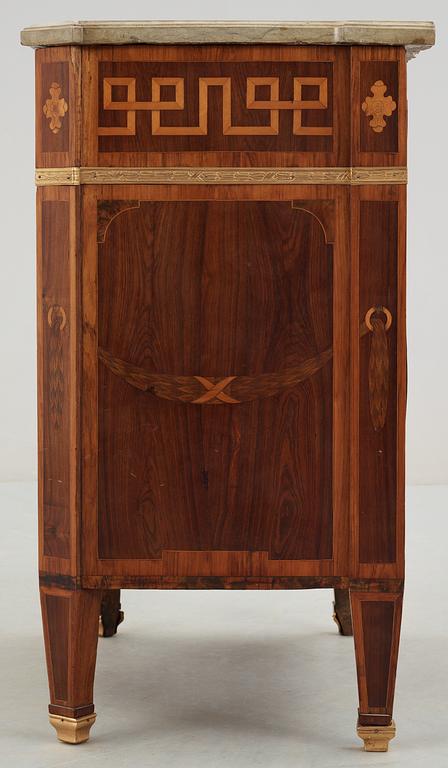 BYRÅ, av Gustaf Foltiern 1782 (mästare i Stockholm 1771-1804). Gustaviansk.