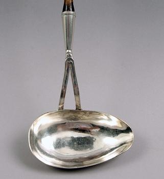 SOPPSLEV, silver. Empire, 1800-talets första hälft.